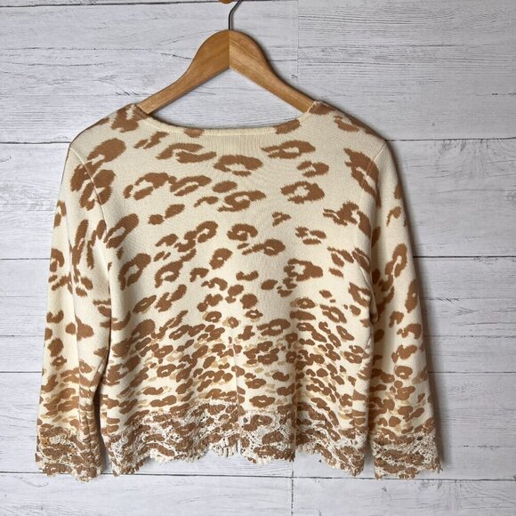 Chicos Sweater Womens Size 1 Cheetah Lace Hem Charlee Cardigan 100% Cotton - Picture 12 of 16